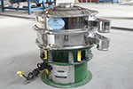 600型三次元振動篩，產(chǎn)量可達500kg/h。